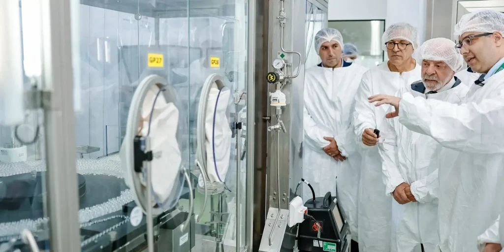 Lula defends partnership with China for vaccine production