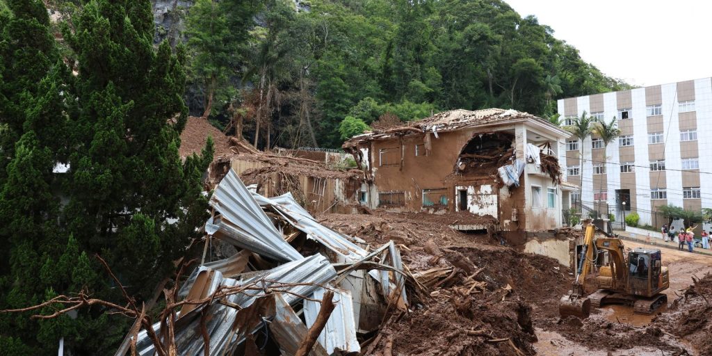 Lula is expected to fly over areas affected by the rains in MG this Saturday