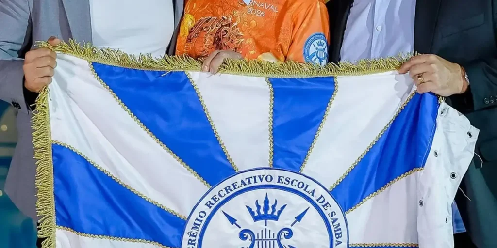Lula’s mother “sings” in the samba-enredo of Acadêmicos de Niterói