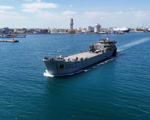 Mexico announces new shipments to Cuba and Chile evaluates aid in response to crisis on the island due to US sanctions