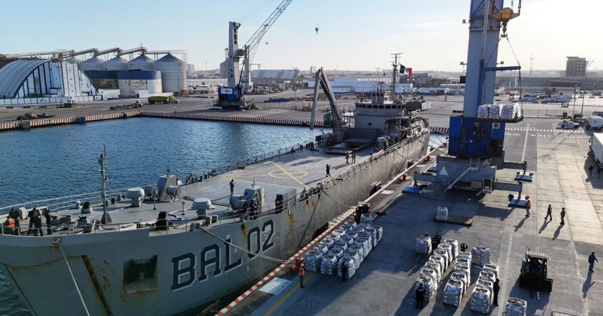 Mexico sends two ships with humanitarian aid to Cuba