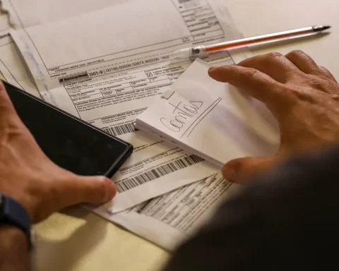 Minimum wage of R$1,621 starts to be paid this Monday