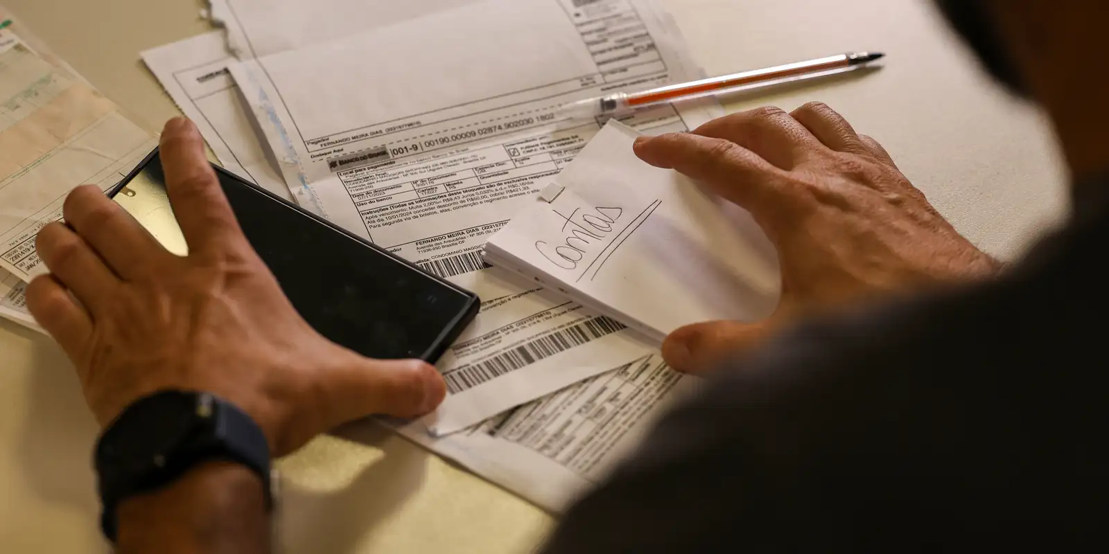 Minimum wage of R$1,621 starts to be paid this Monday