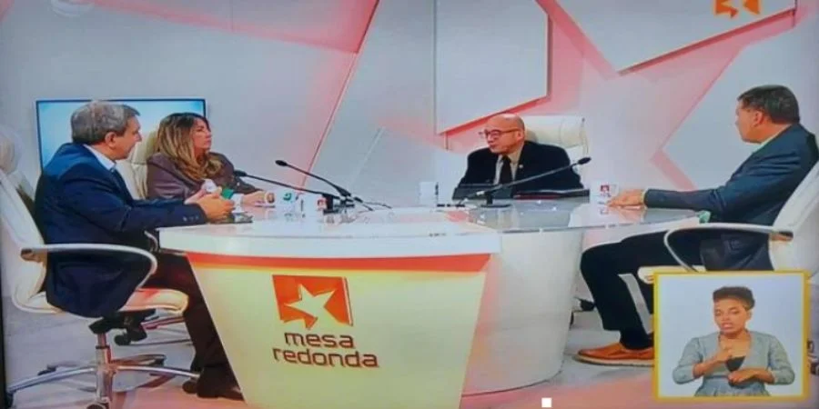Varios ministros del régimen cubano en la 'Mesa Redonda' del pasado 6 de febrero