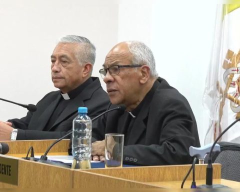 Monsignor Carlos García: “I hope the Lord has mercy and gives us candidates that Peru needs for a healthy government”