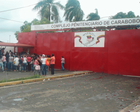 More than 300 prisoners begin hunger strike in Tocuyito and denounce torture