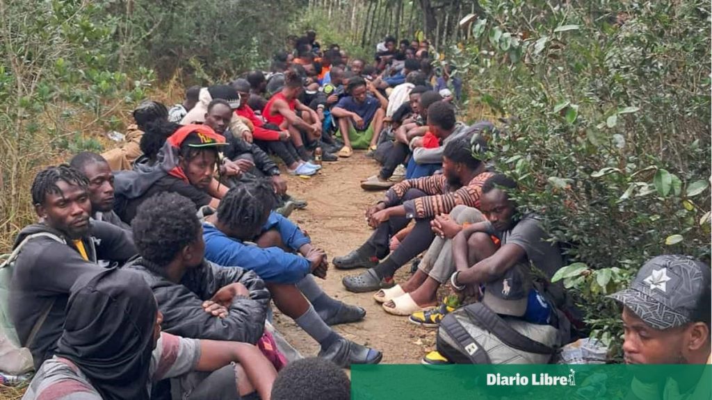 More than 60 Haitian immigrants detained in Loma de Cabrera