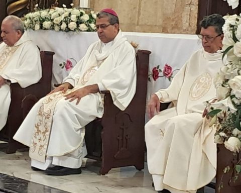 Morel Diplán call to humanize medical care and guarantee access