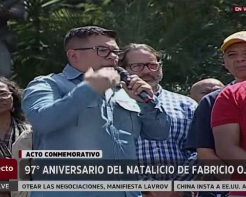 Nahum Fernández: the people in the streets are a guarantee of political stability