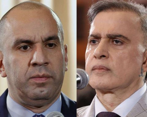 National Assembly swears in Larry Davoe as attorney general (e) and Tarek William Saab as defender (e)