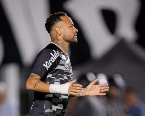 Neymar returns and Santos scores and secures a place in the Paulista quarterfinals