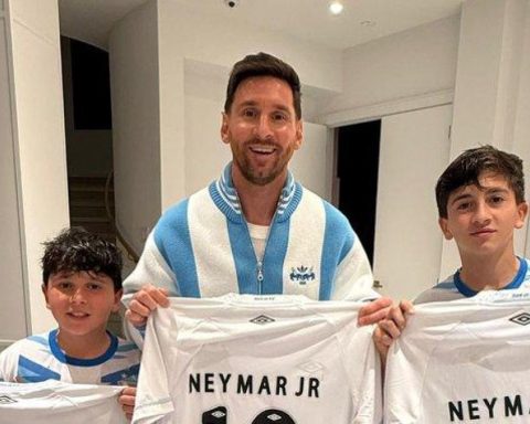 Neymar's great detail for Messi and his children
