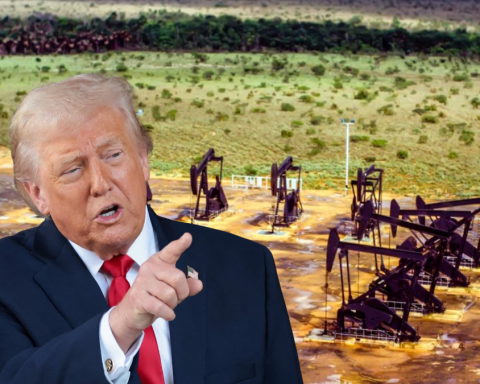 Oil rises after new US statements on Iran