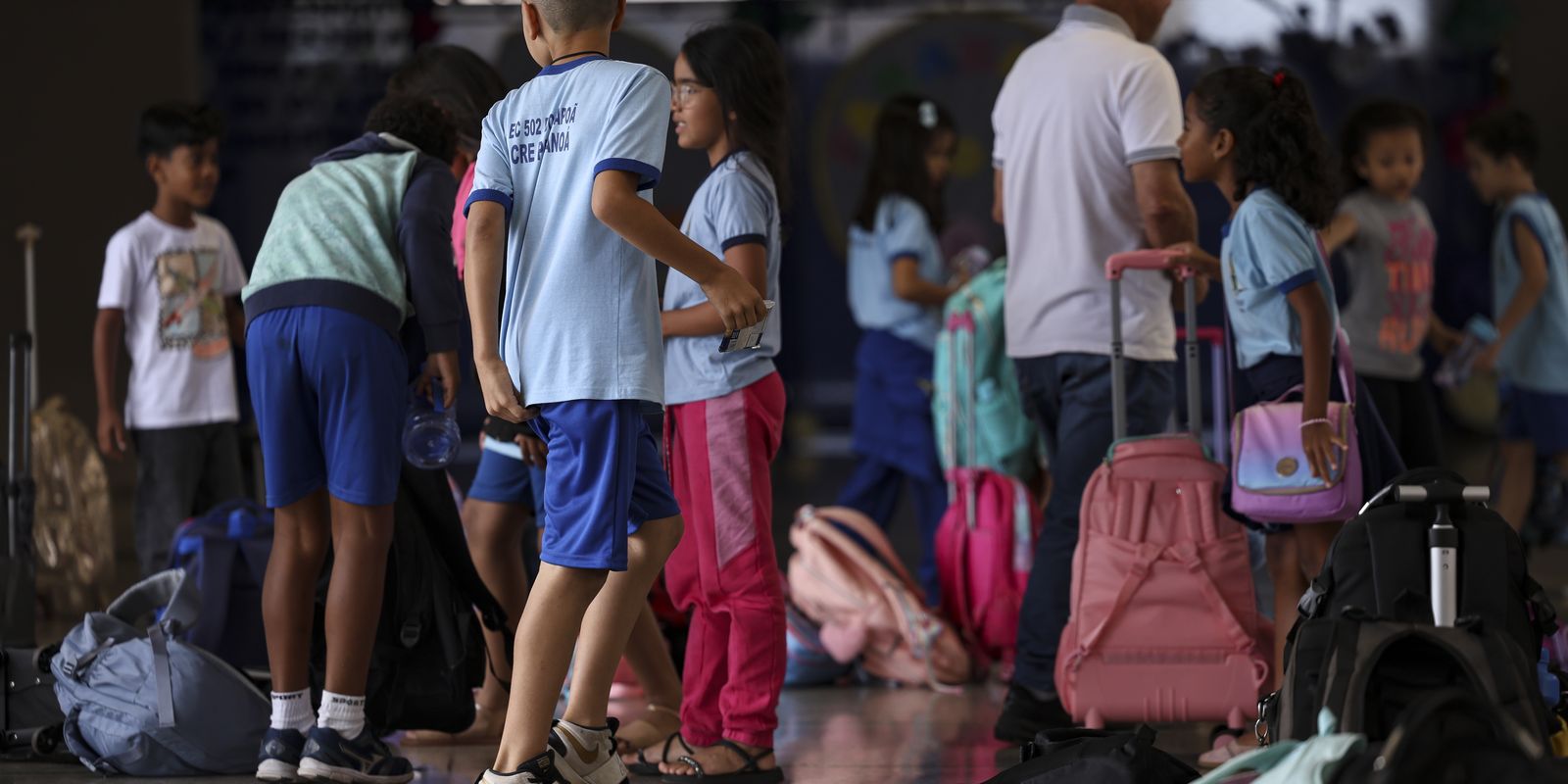 One in four public school students studies full time