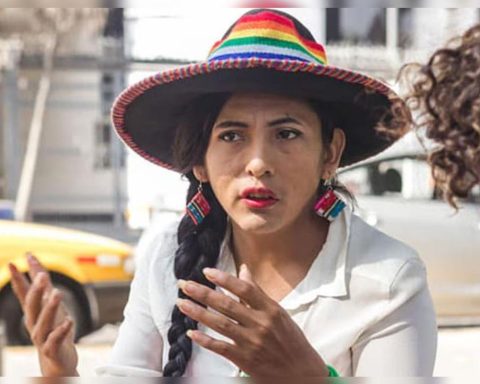 PNP stops "violent and arbitrary" Trans candidate and activist Gahela Cari