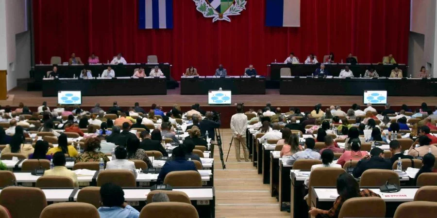 Una de las puestas en escena del Parlamento cubano