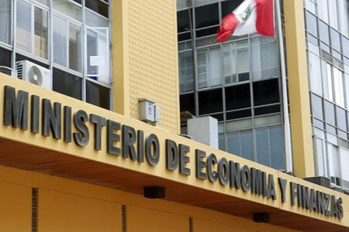 Peru met fiscal deficit goal after two years