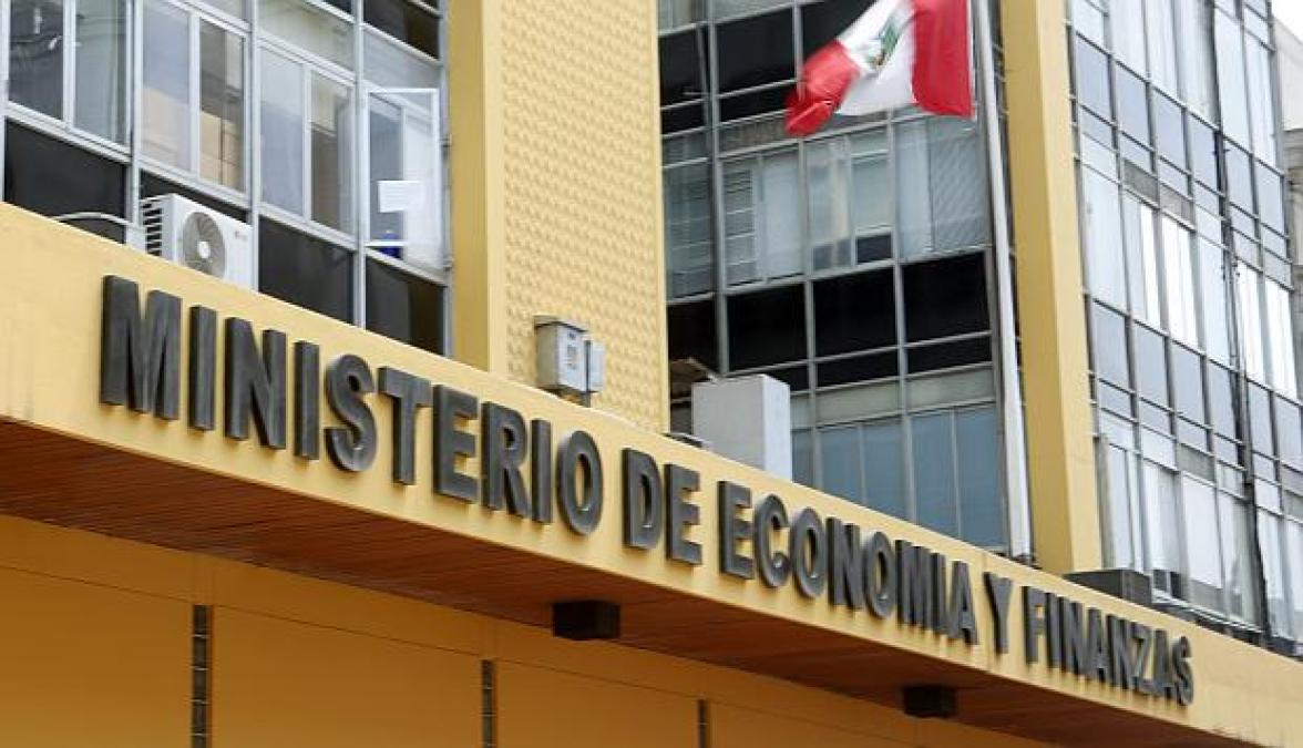 Peru met fiscal deficit goal after two years