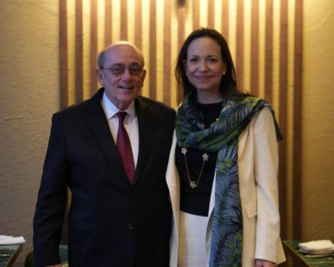 Peru ratifies commitment to recovery of democracy, after meeting with Machado