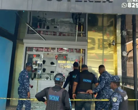 Policía avanza en pesquisas del asalto a joyería en San Pedro de Macorís