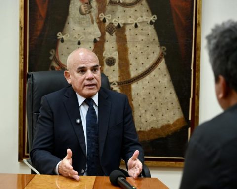 Premier Ernesto Álvarez on José Jerí: "The main thing is that he continues learning"