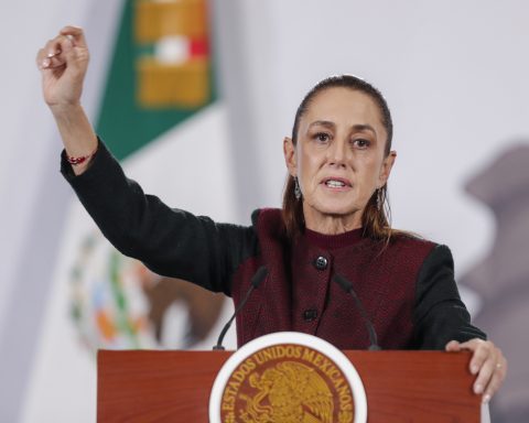 President of Mexico affirms that there are talks to mediate between the US and Cuba