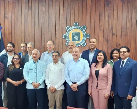 Productive sectors and senators promote alliance for the development of Cibao Central