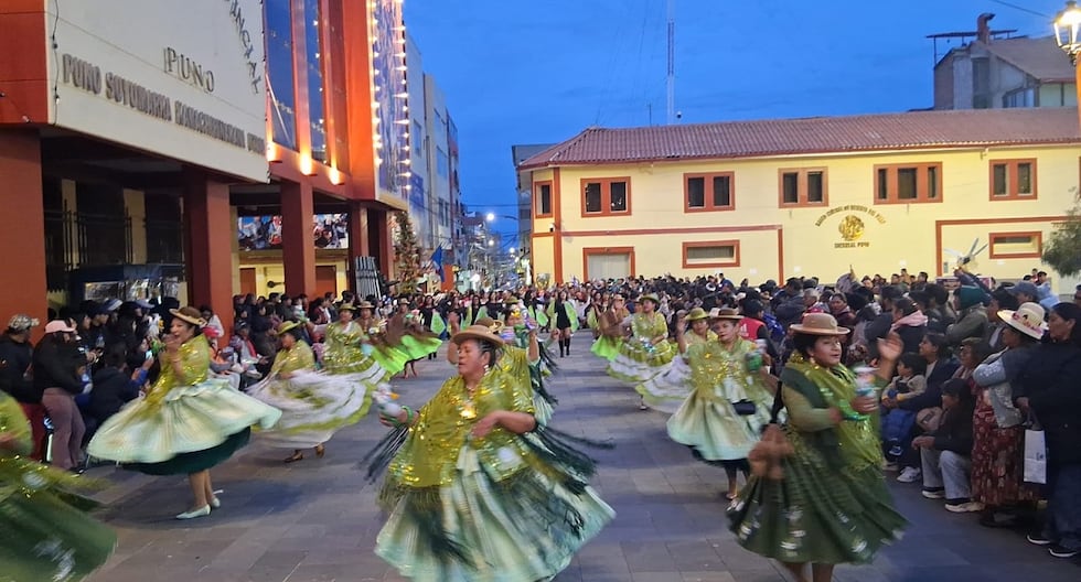 Puno: Thousands of dancers and musicians in the Festival of the Virgin of Candelaria