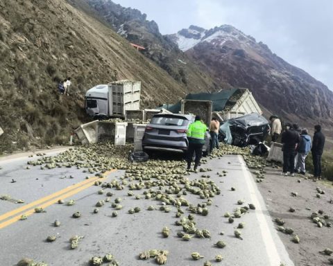 Quadruple crash in Casapalca leaves one dead and blocks the Central Highway