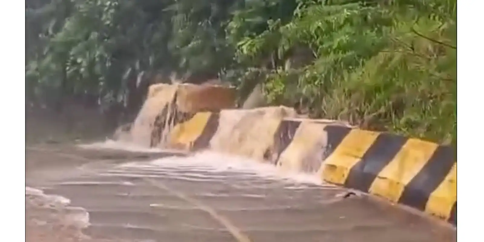 Rains leave more than 300 homeless in Peruíbe, on the coast of São Paulo