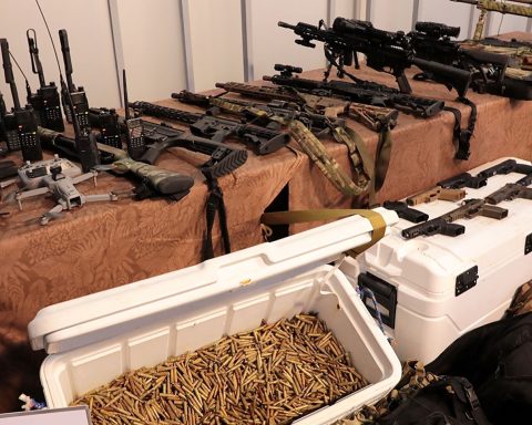 Armamento supuestamente incautado en la embarcación con matrícula de Florida