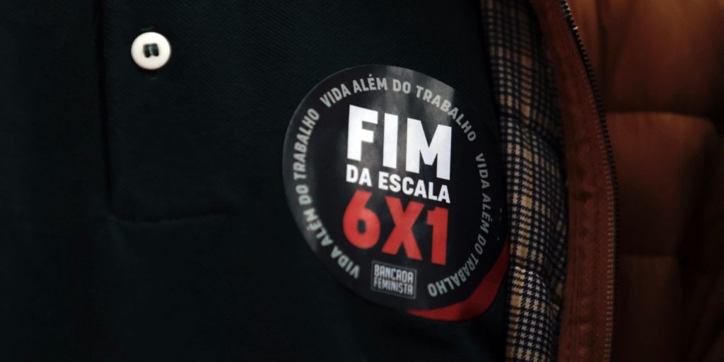 Research says that 73% of Brazilians support the end of the 6x1 scale