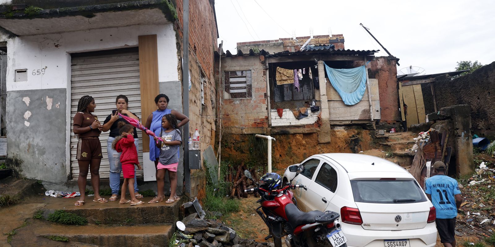 Residents report despair after deaths in Juiz de Fora