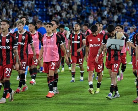 River shipwrecks and Gallardo makes trouble in the press room