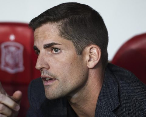 Robert Moreno, close to being coach again