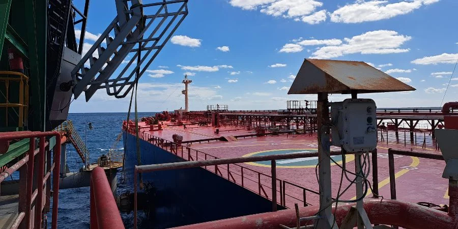Un buque ruso arriba con más de 90.000 toneladas de petróleo a la Base de Supertanqueros de Matanzas, en marzo de 2024