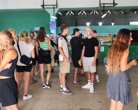 Russia finishes repatriating the 4,300 tourists stranded in Cuba due to the energy crisis