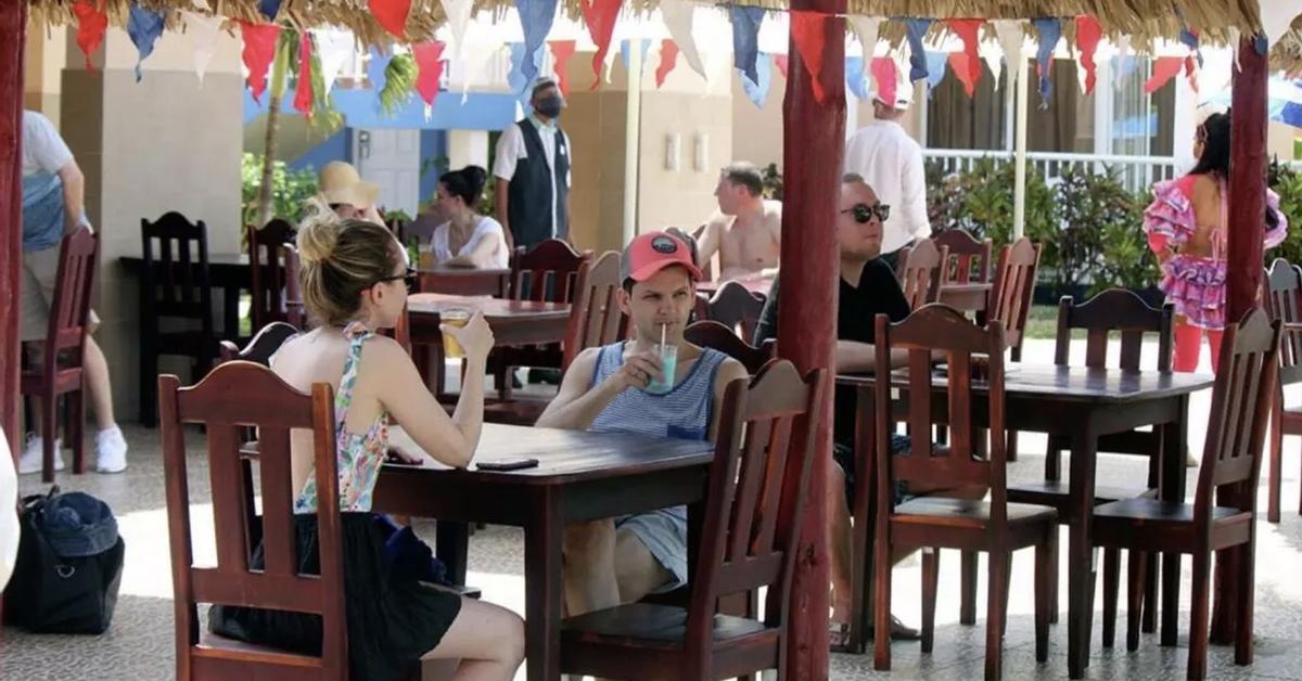 Russia resigns itself to repatriate its 4,000 compatriots stranded in Cuba due to lack of kerosene