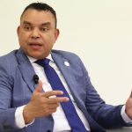 SNS admite déficit de RD$13 mil millones y advierte presión por accidentes de tránsito