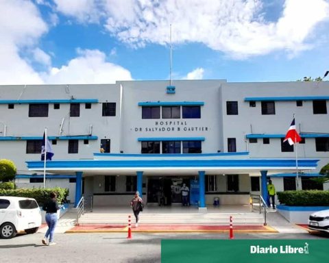 SNS dismisses the director of the Salvador B. Gautier Hospital