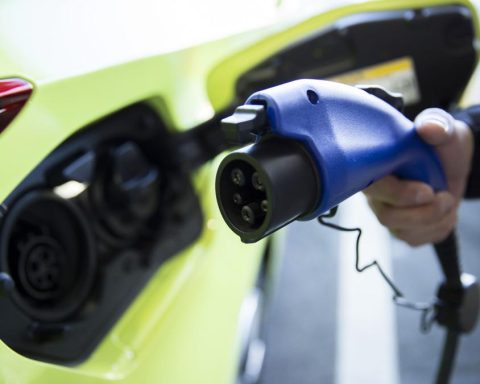 Sales of electric cars start at more than 50%