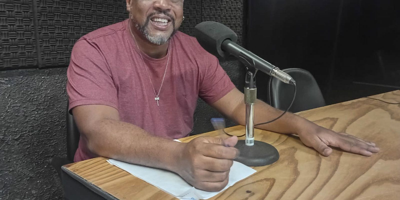 Samba-enredo is a great political statement, says sociologist