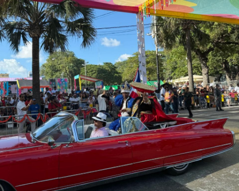 Santo Domingo celebrates its identity: Carnival of the National District 2026 fills the Malecón with party and folklore
