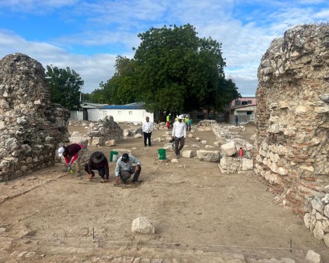 Búsqueda de restos de Enriquillo se reanudará este lunes, tras descanso del fin de semana