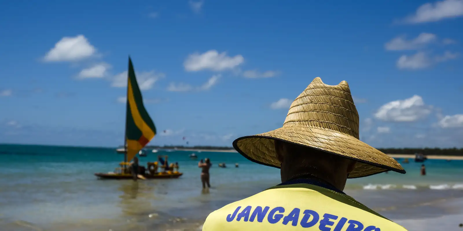 Senate approves rules for companies that provide services to tourists