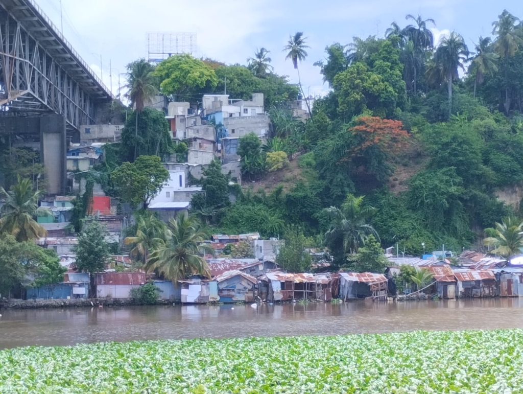 Social organizations welcome proposal to demolish the “Puente la 17”