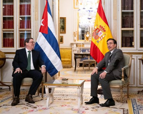 Spain will send food and health products to Cuba as humanitarian aid