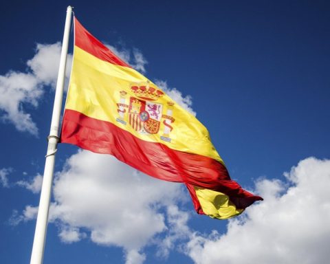 Spanish investment figures become signs