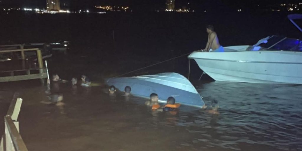 Speedboat collides with pier and leaves six dead on the border between MG and SP