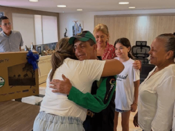 Vendedor de Vive 100 en el Huila.